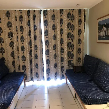Appartement Front De Mer Avec Vue Mer Et Jardin Au Coeur De L Esterel Dans Le Plus Beau Village De Vacances D Europe Сен-Рафаель