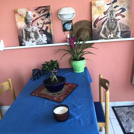 Appartement Front De Mer Avec Vue Mer Et Jardin Au Coeur De L Esterel Dans Le Plus Beau Village De Vacances D Europe Апартаменти